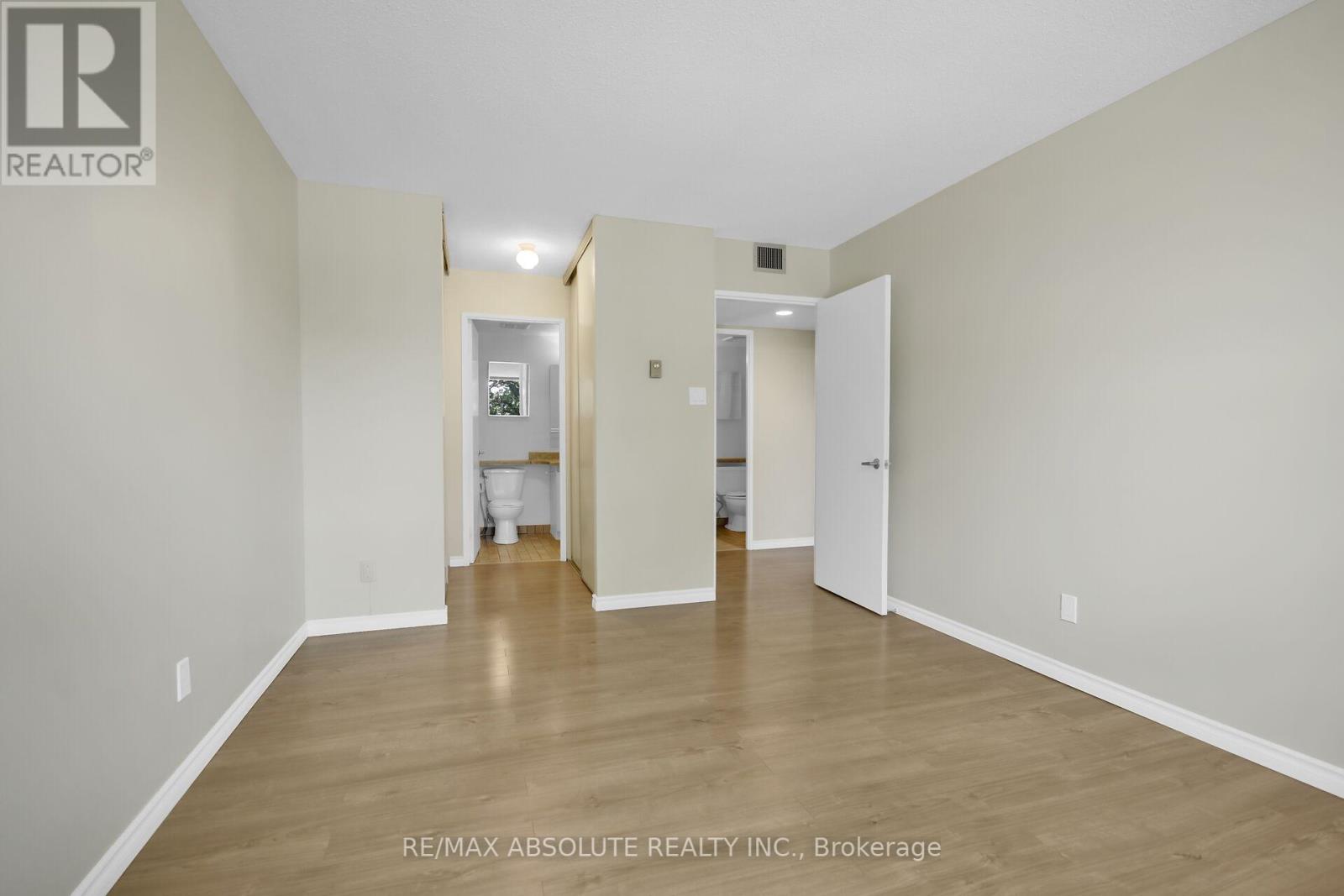 Photo 33 of 203 50 Emmerson Avenue, Ottawa ON