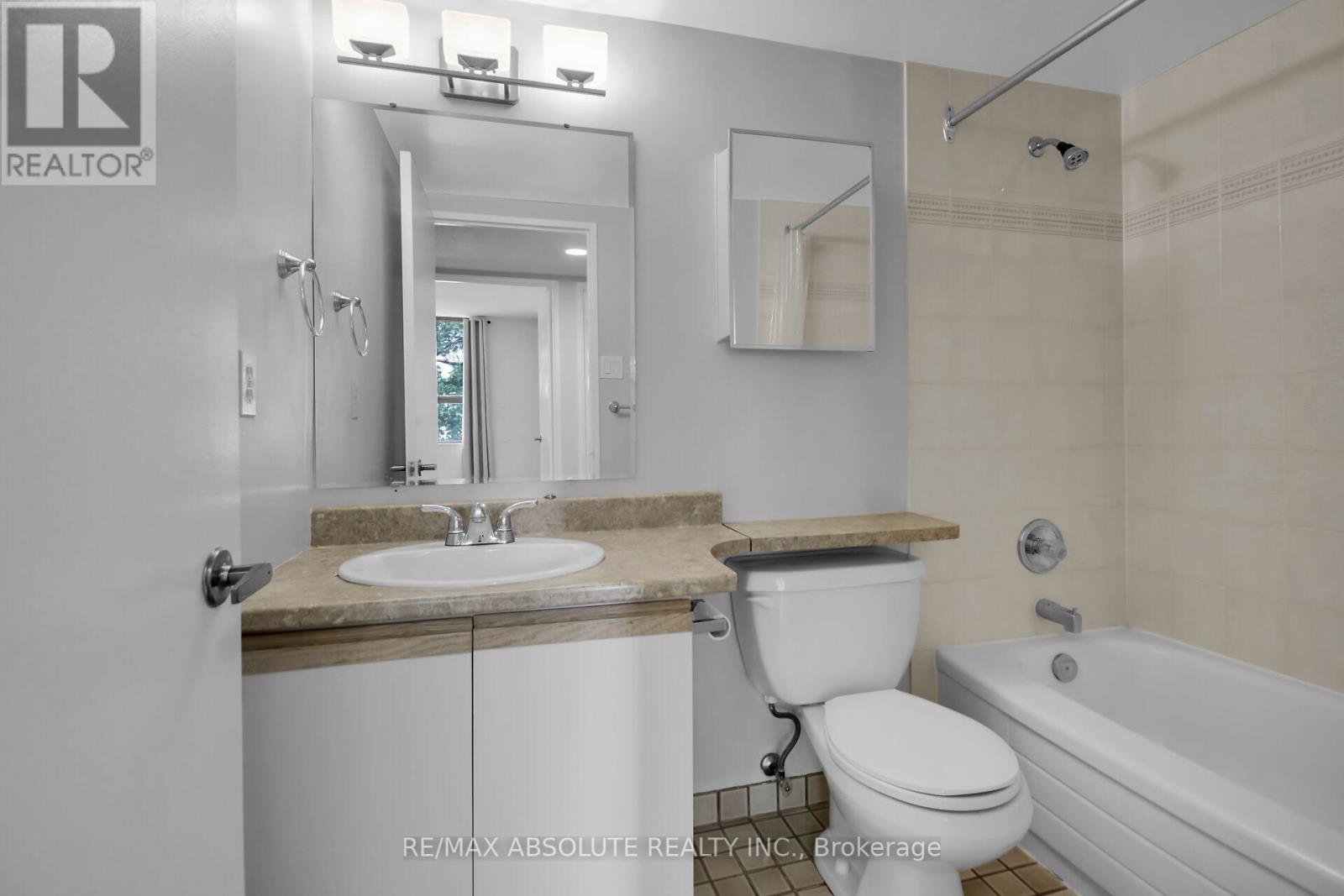 Photo 31 of 203 50 Emmerson Avenue, Ottawa ON