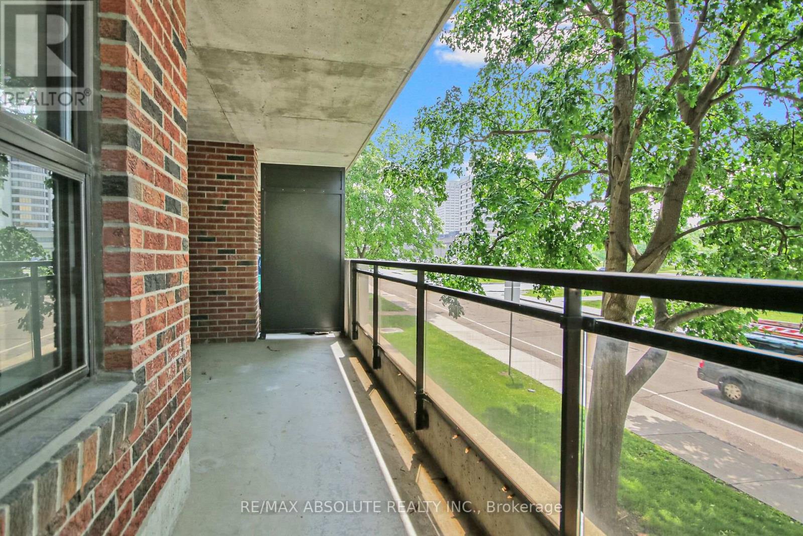 Photo 30 of 203 50 Emmerson Avenue, Ottawa ON