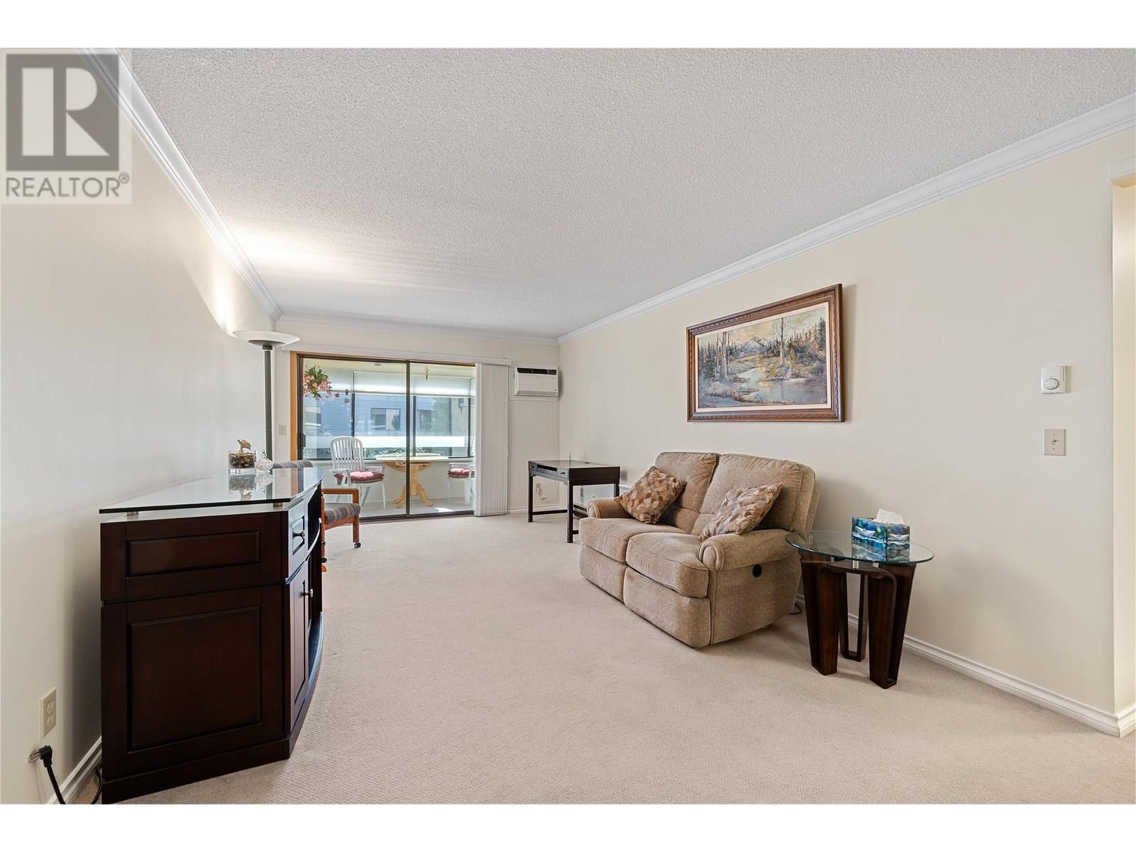 104 1035 Bernard Avenue, Kelowna