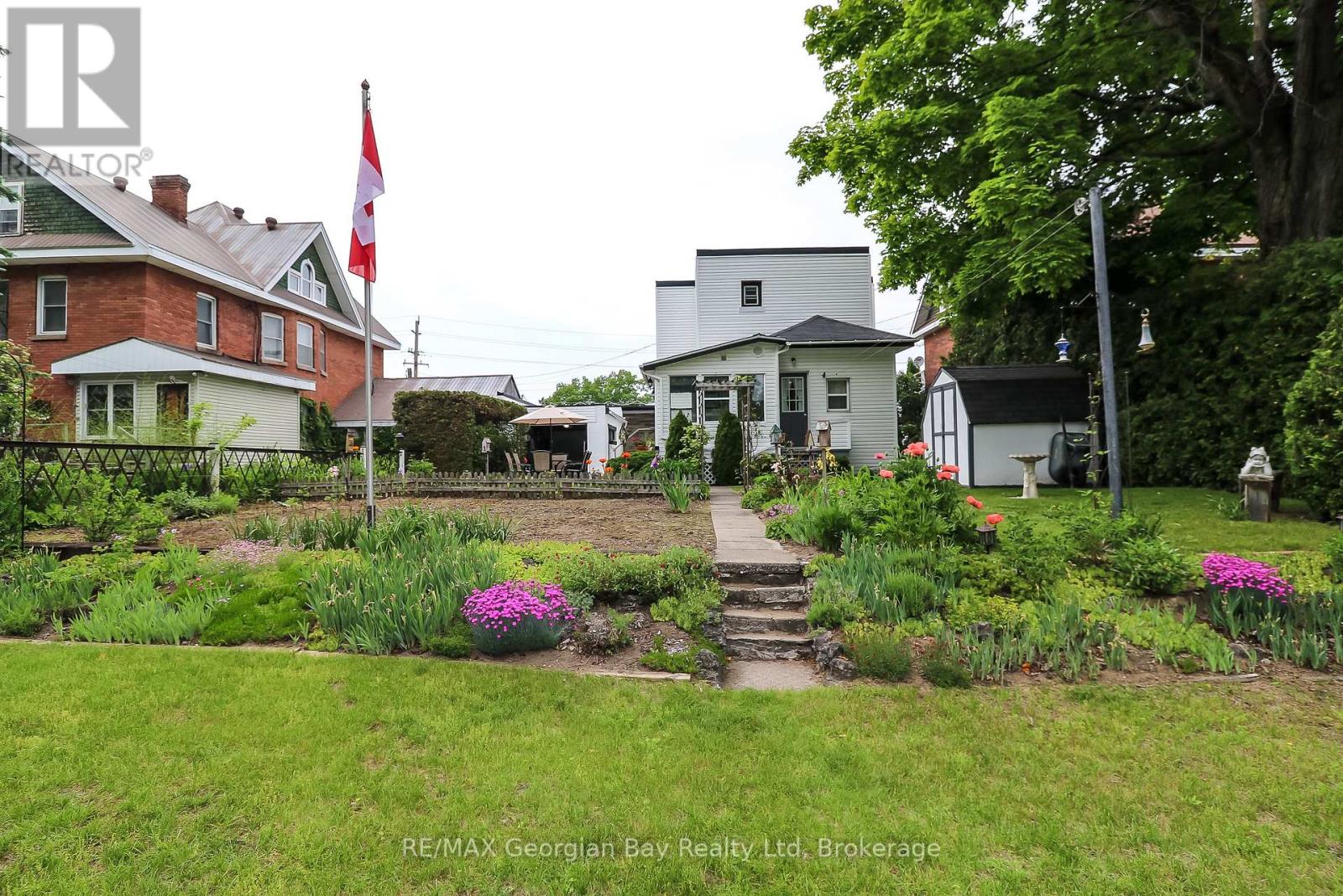 Photo 31 of 525 Yonge Street, Midland ON