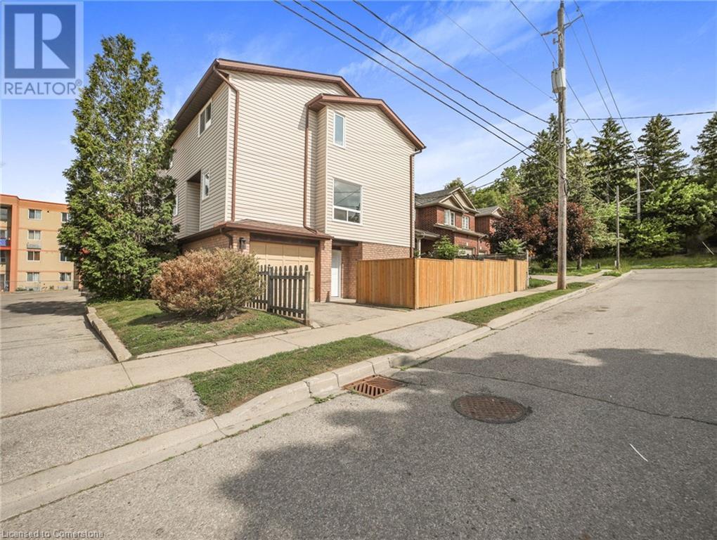 Photo 3 of 24 Bond Street Unit A, Brantford ON