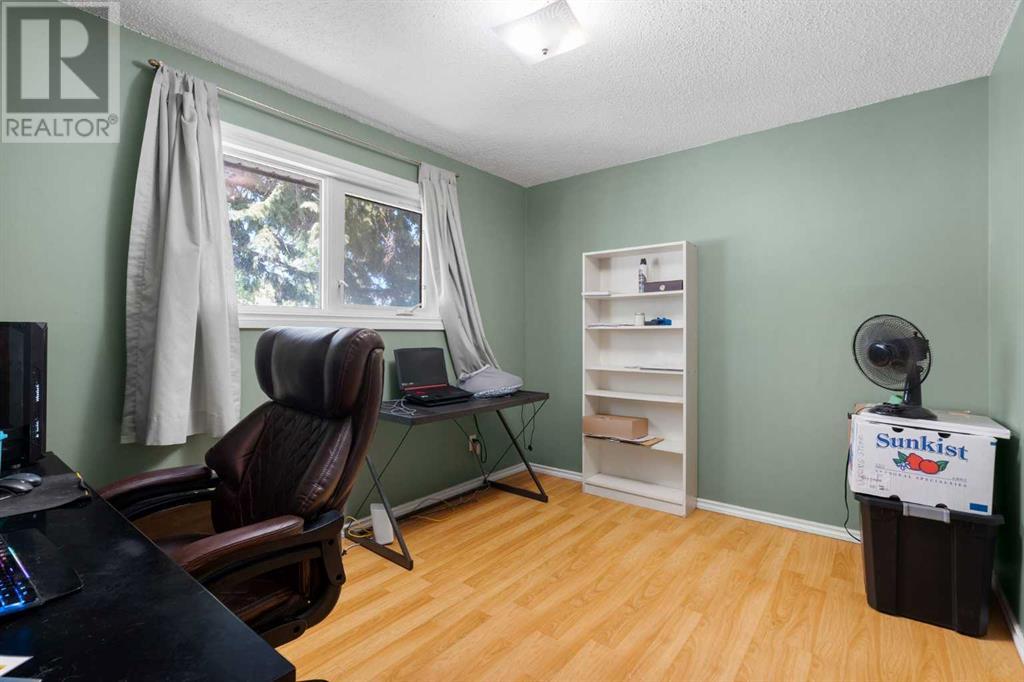 4609 Marcombe Way NE, Calgary, Alberta