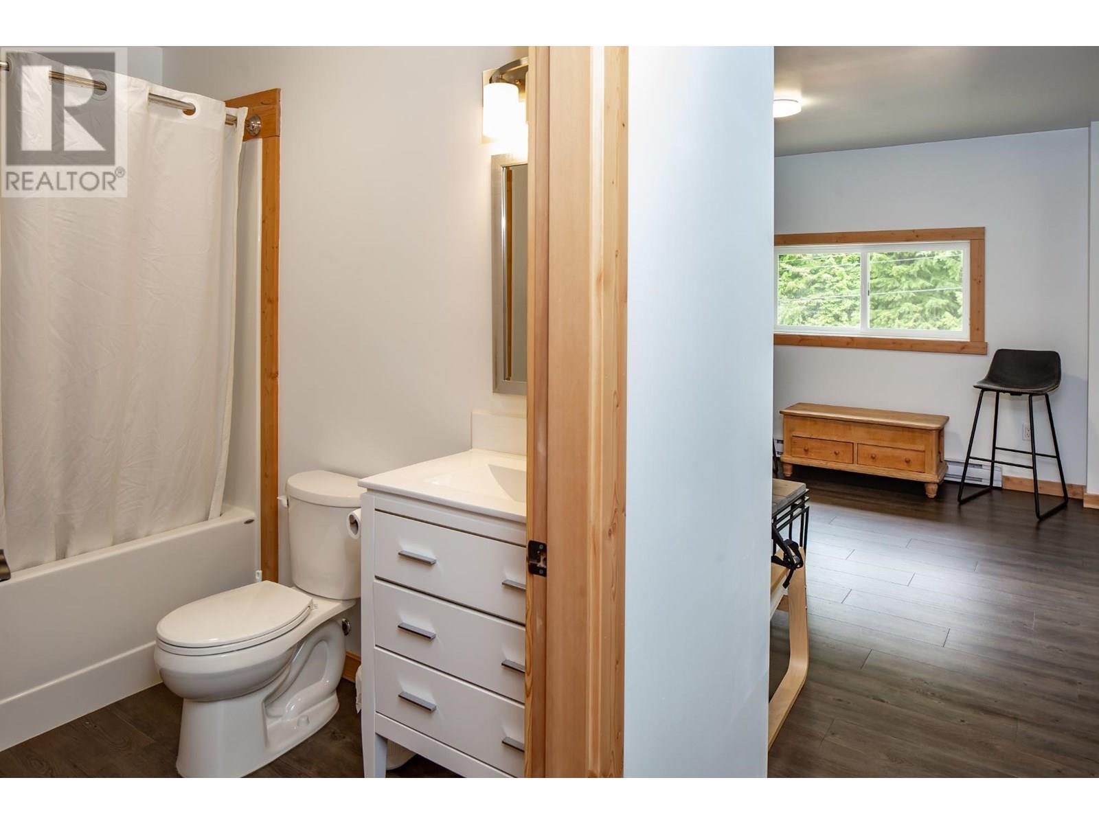  3915 OLD RED MOUNTAIN Road, Rossland