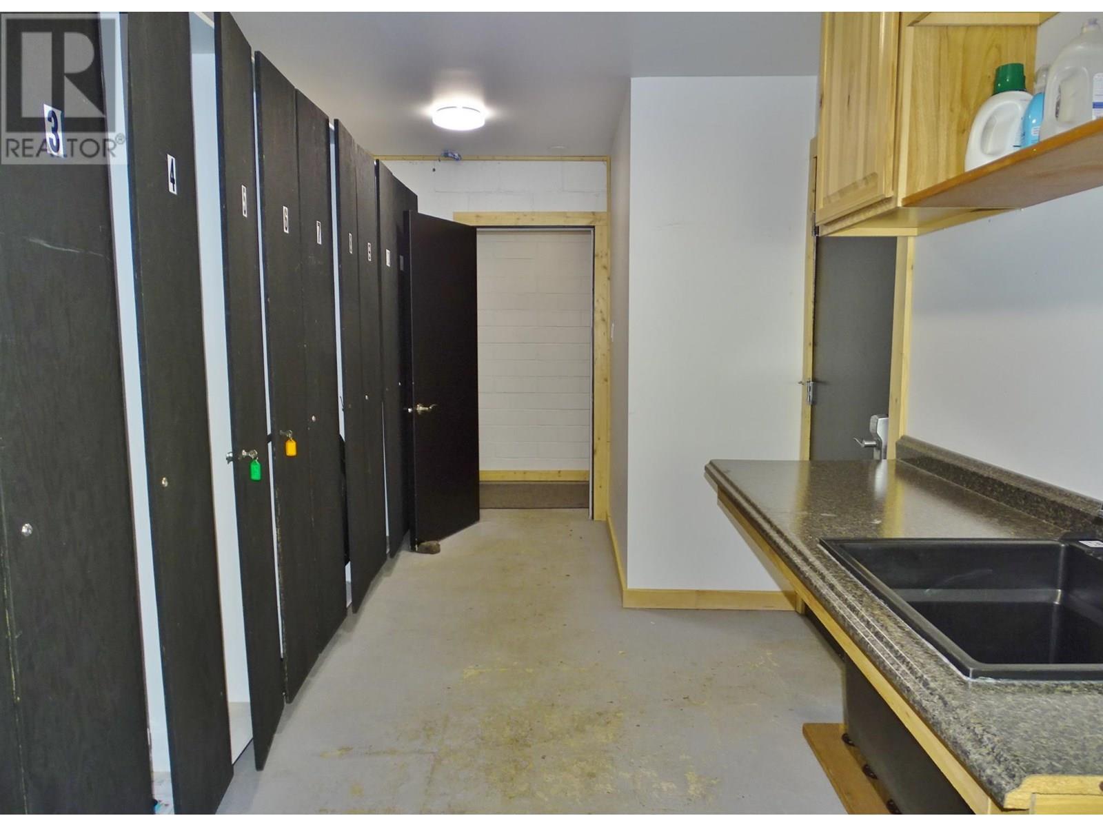 3915 OLD RED MOUNTAIN Road - 73