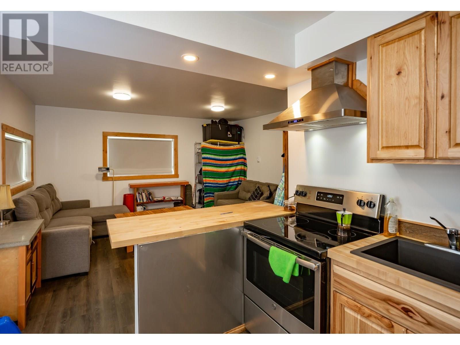  3915 OLD RED MOUNTAIN Road, Rossland