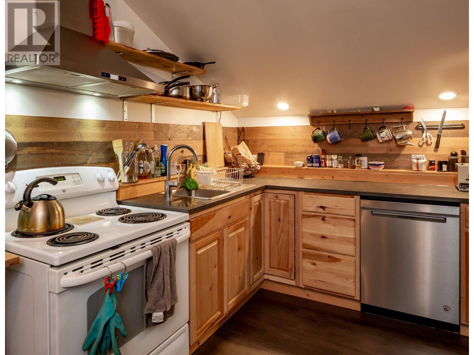  3915 OLD RED MOUNTAIN Road, Rossland