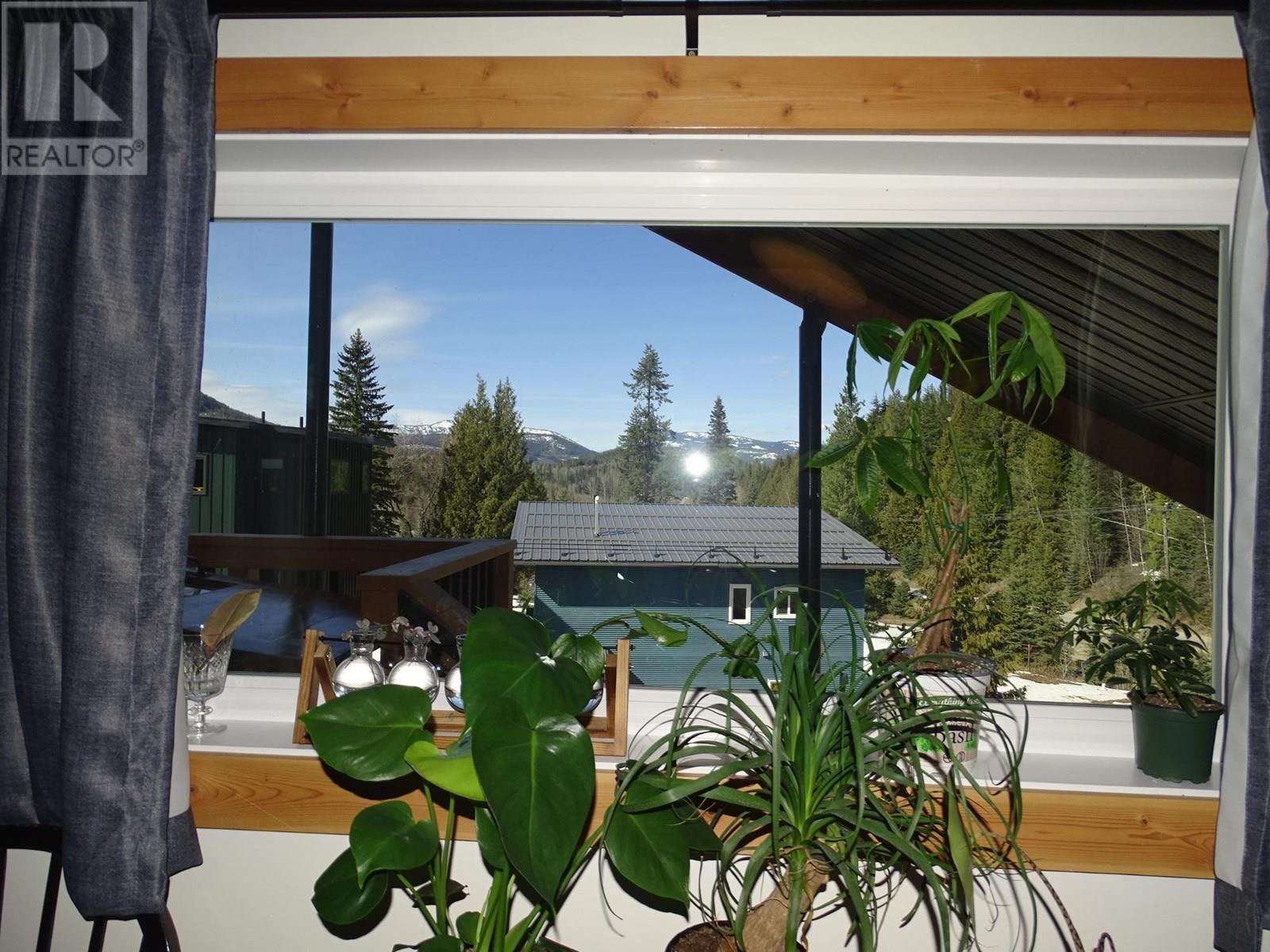  3915 OLD RED MOUNTAIN Road, Rossland