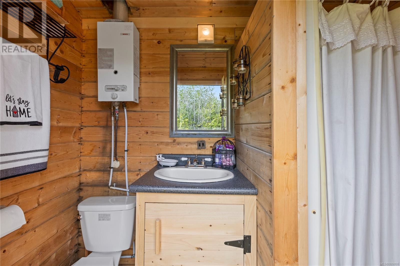 1082 Sixth Ave, Ucluelet