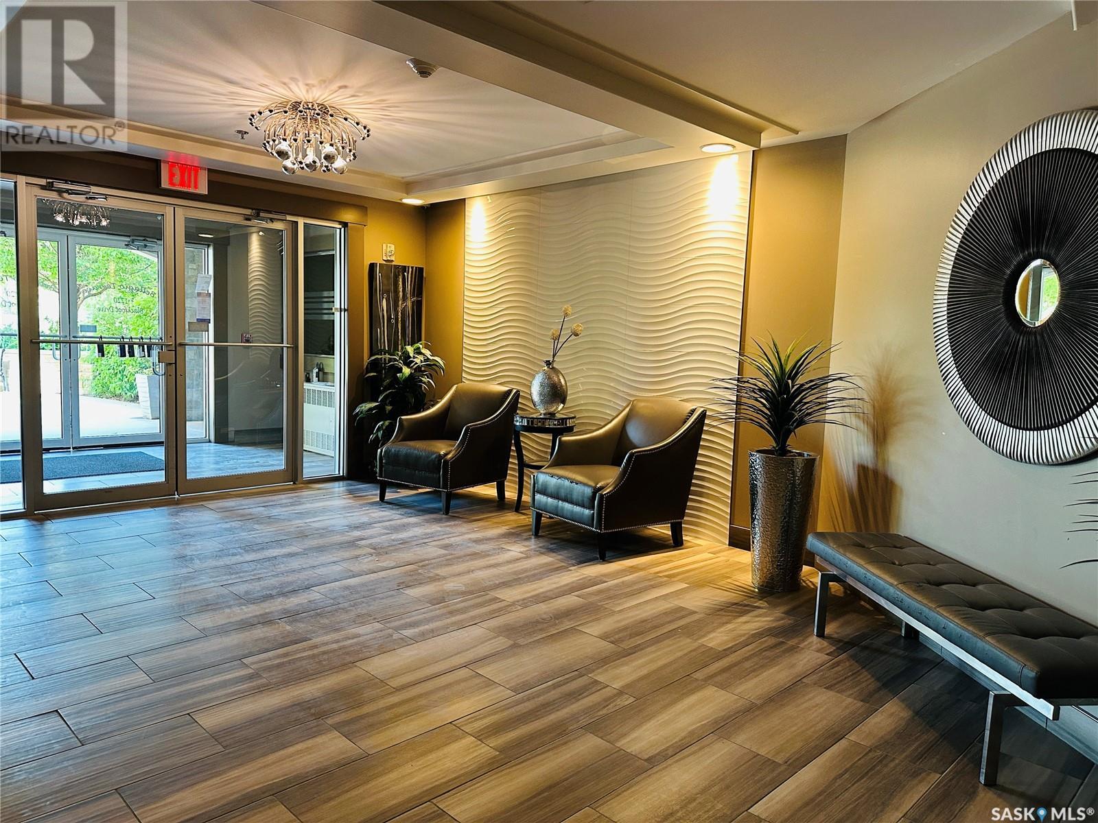 Photo 3 of 406 1220 Blackfoot Drive, Regina SK