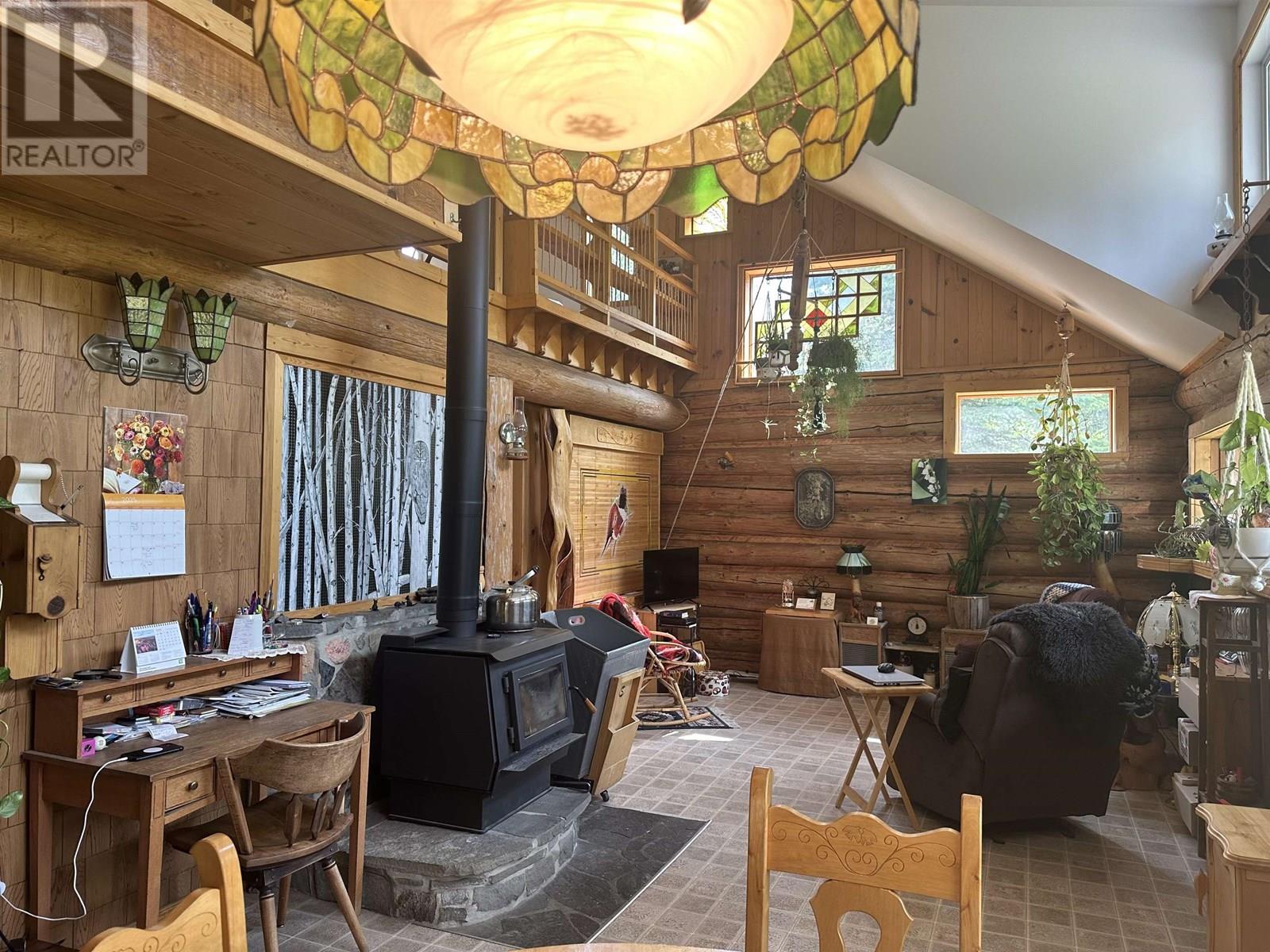 Photo 2 of 21023 Tompkins Road, Hudsons Hope BC