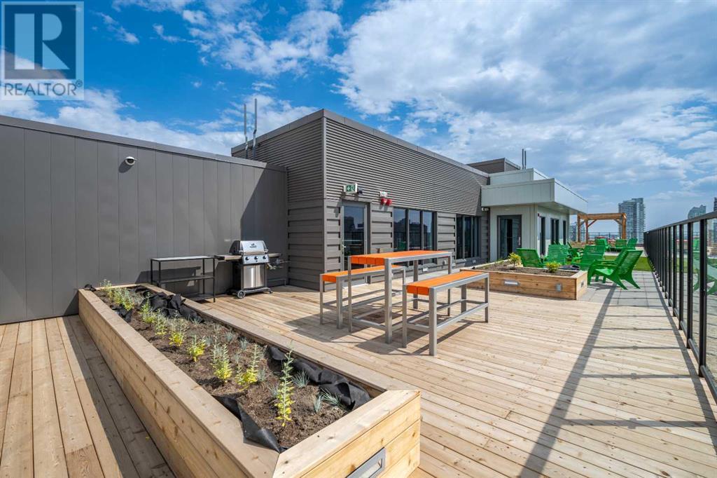 Single Family House for Sale in    Street NE Crescent Heights Calgary 