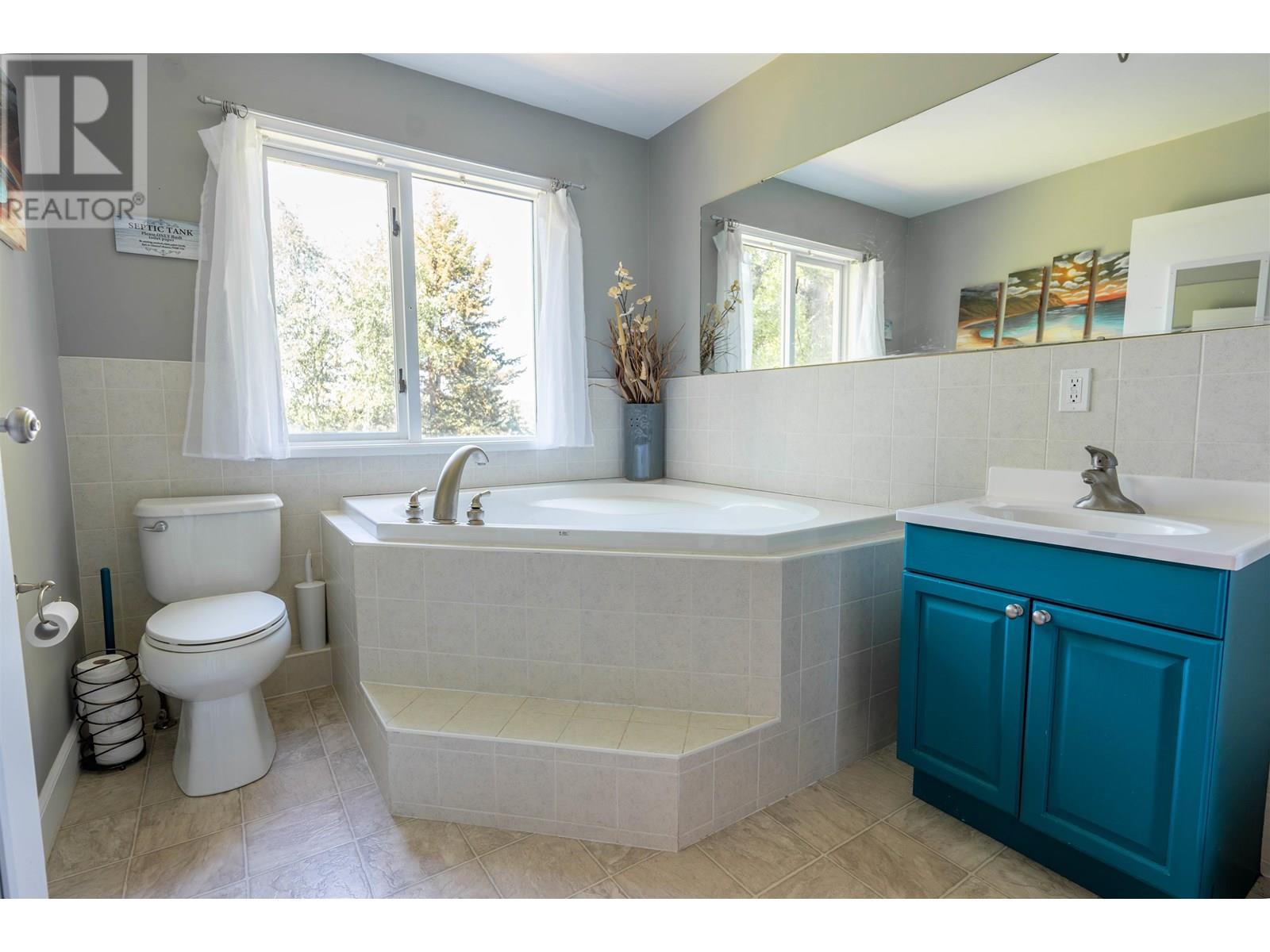 Photo 8 of 21665 West Lake Road, Prince George BC