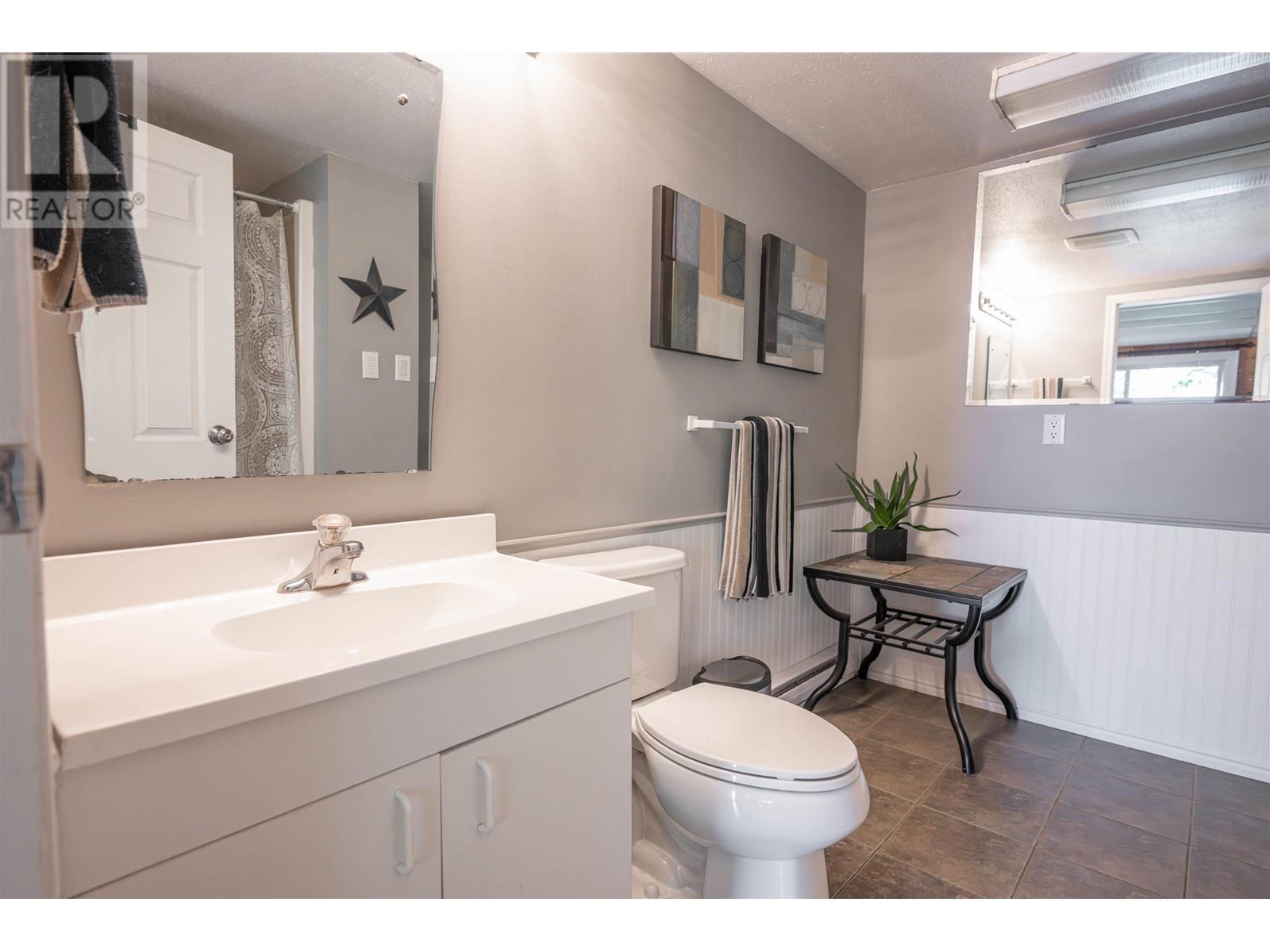 Photo 10 of 21665 West Lake Road, Prince George BC