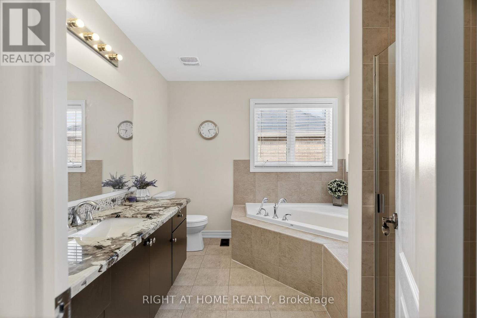 Single Family House for Sale in  CARRIER CRESCENT Vaughan (Patterson) 