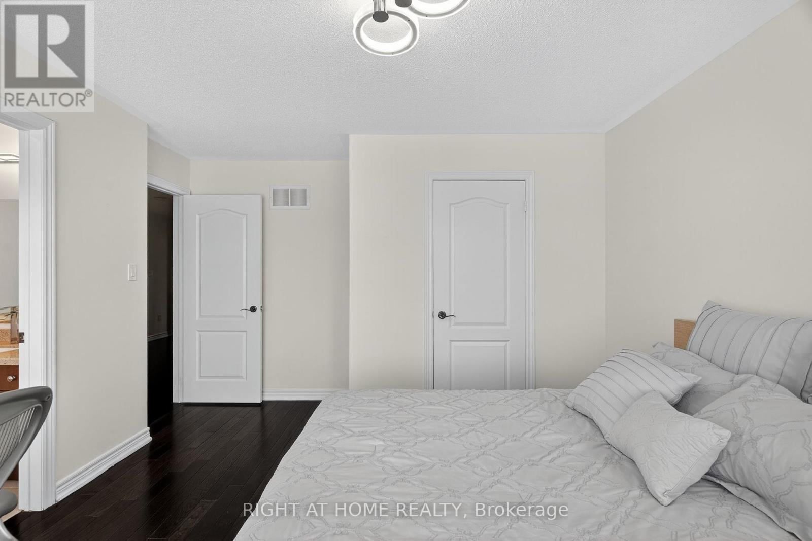 Single Family House for Sale in  CARRIER CRESCENT Vaughan (Patterson) 
