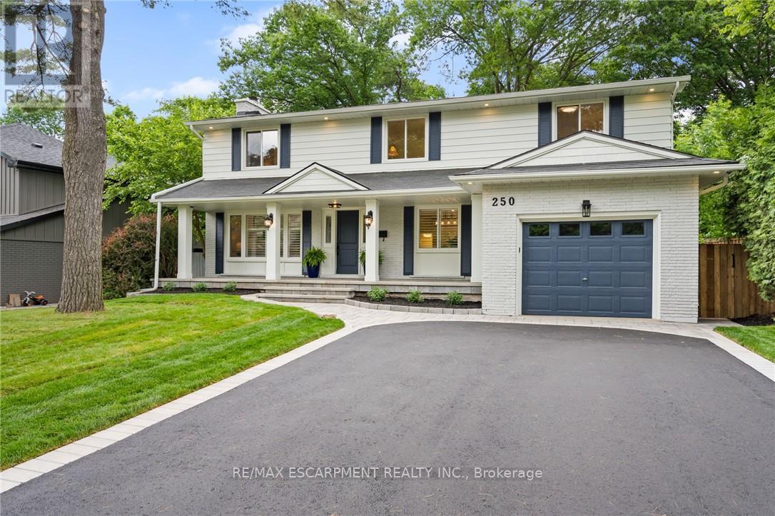 Photo 15 of 250 Linwood Crescent, Burlington ON