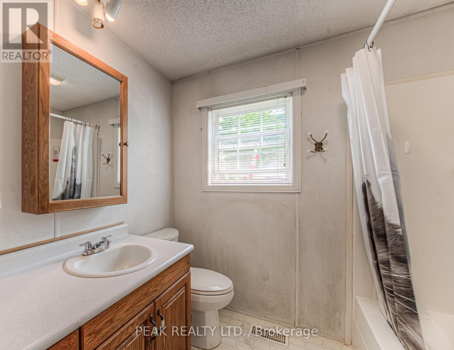 Photo 13 of 61 580 Beaver Creek Road, Waterloo ON