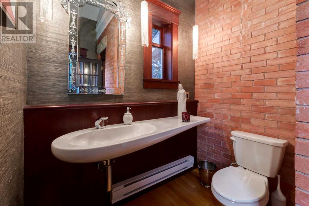 Single Family House for Sale in  Carleton Street SW Upper Mount Royal Calgary 