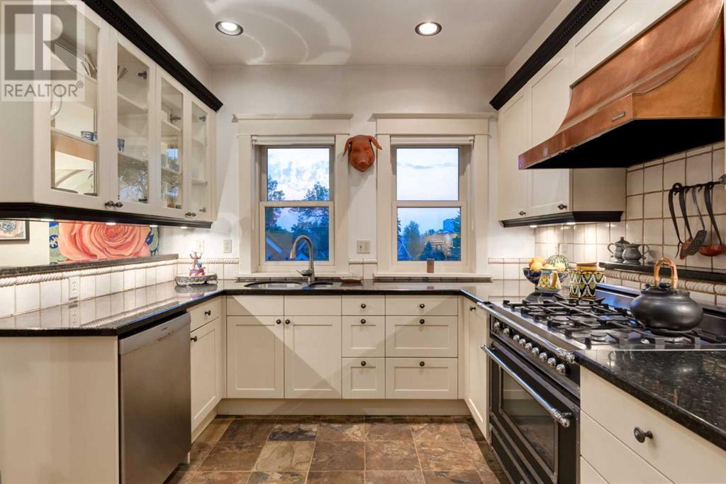 Single Family House for Sale in  Carleton Street SW Upper Mount Royal Calgary 