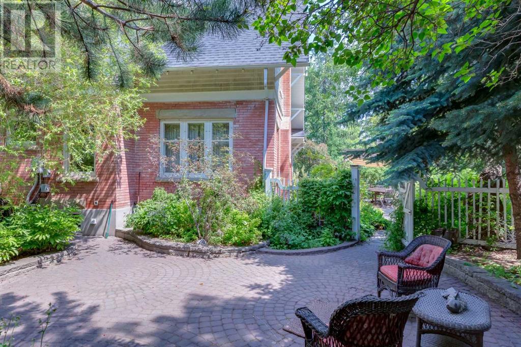 Single Family House for Sale in  Carleton Street SW Upper Mount Royal Calgary 