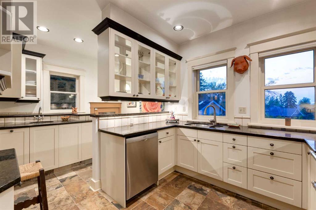Single Family House for Sale in  Carleton Street SW Upper Mount Royal Calgary 