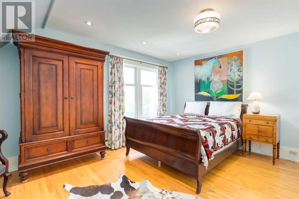 Single Family House for Sale in  Carleton Street SW Upper Mount Royal Calgary 