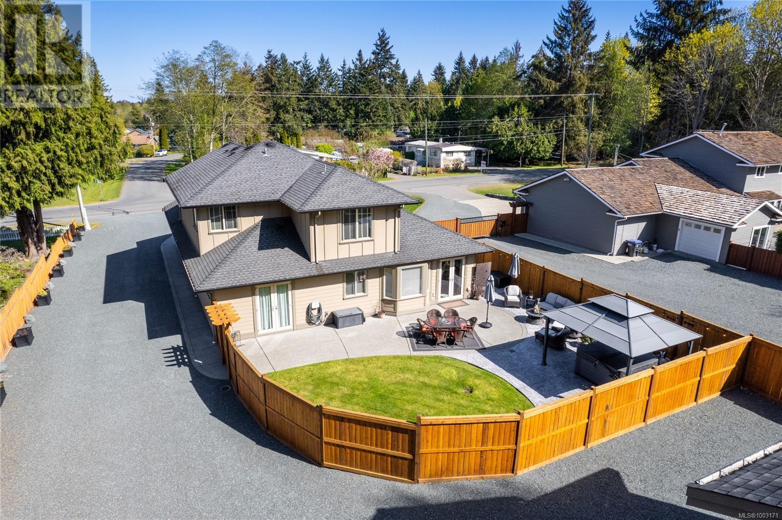 Photo 11 of 423 Craig St, Parksville BC