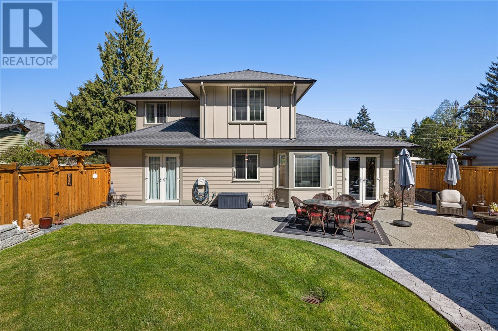 Photo 8 of 423 Craig St, Parksville BC