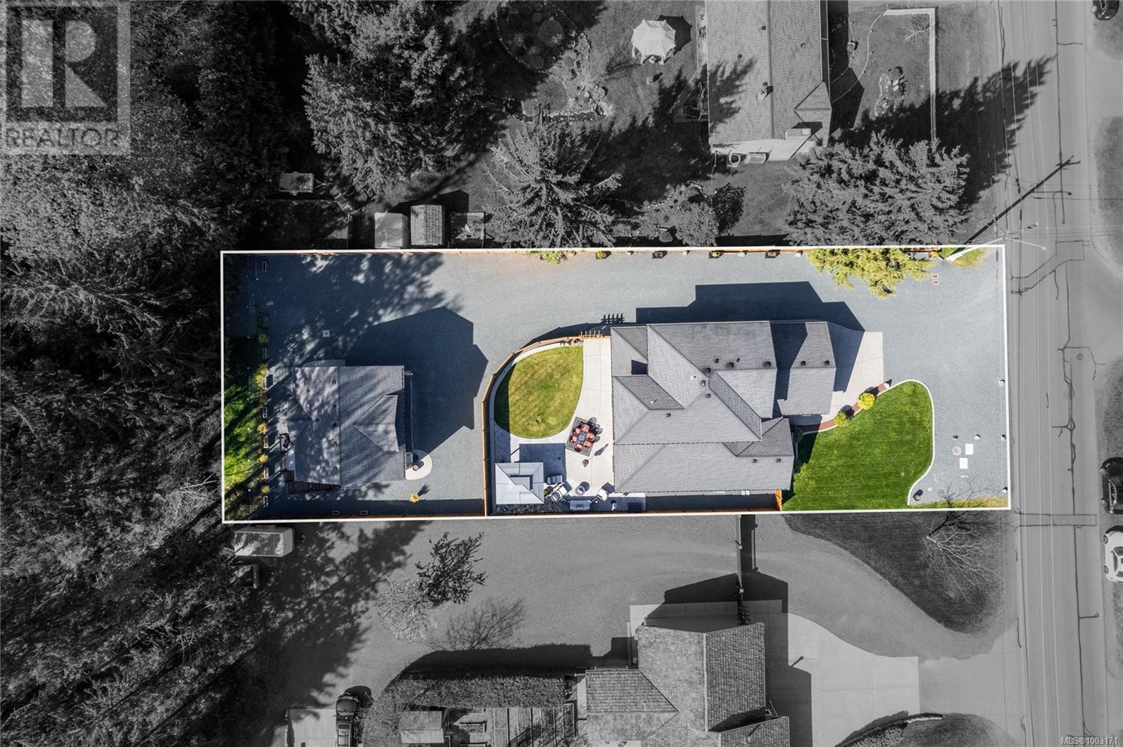 Photo 10 of 423 Craig St, Parksville BC