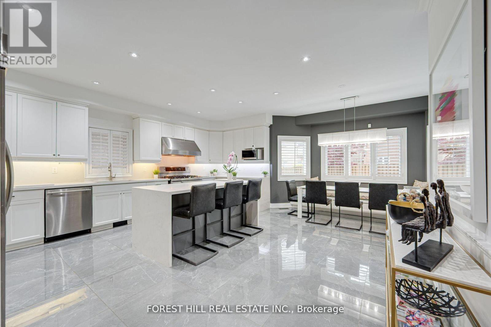 Single Family House for Sale in  NER ISRAEL DRIVE S Vaughan (Patterson) 