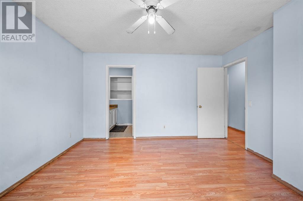 99 Castleglen Crescent NE, Calgary, Alberta