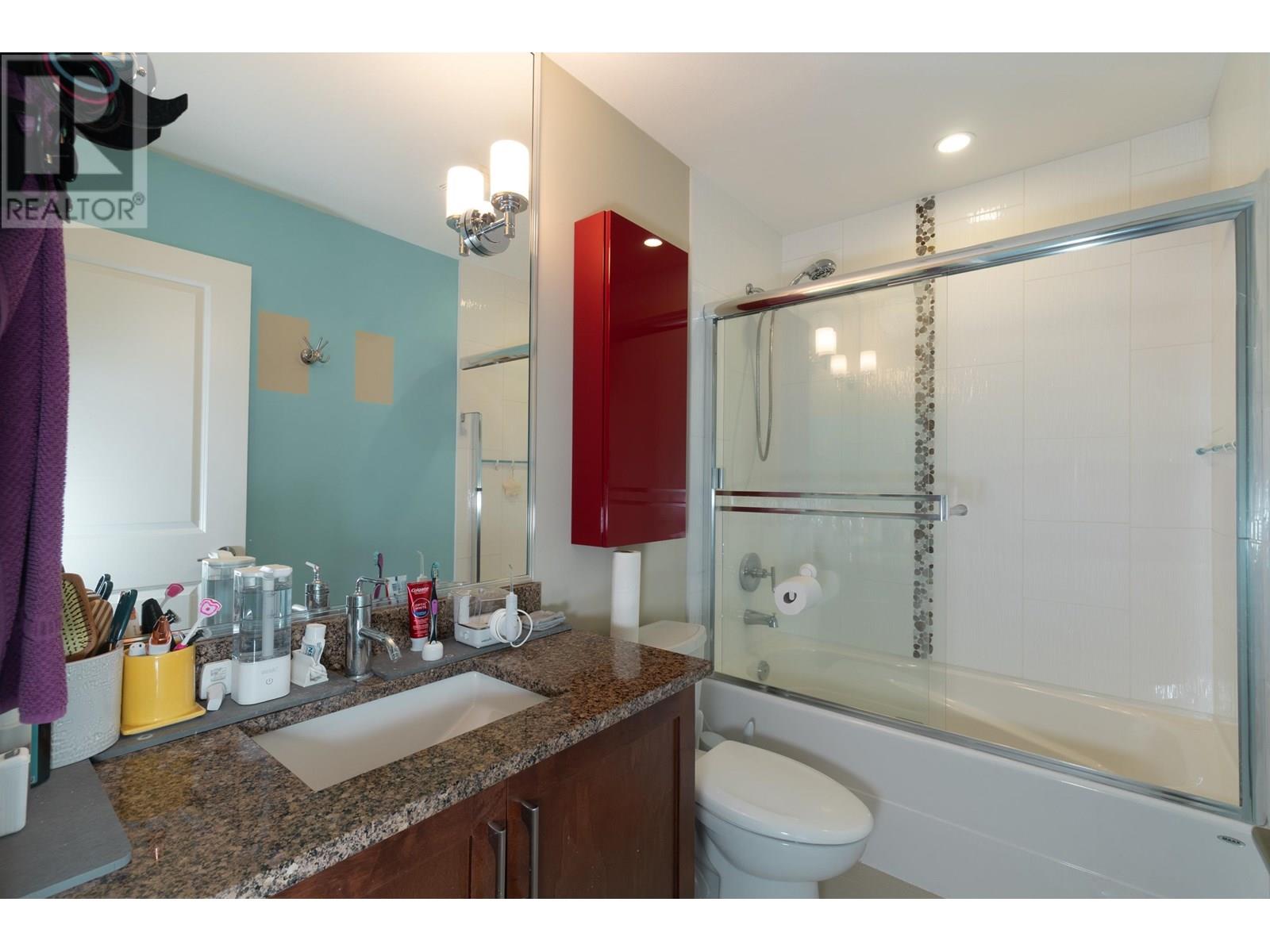 Photo 9 of 10 6199 Birch Street, Richmond BC