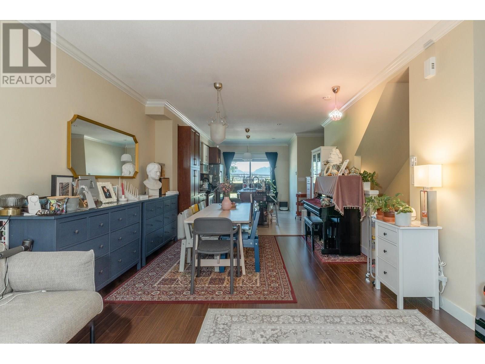 Photo 4 of 10 6199 Birch Street, Richmond BC