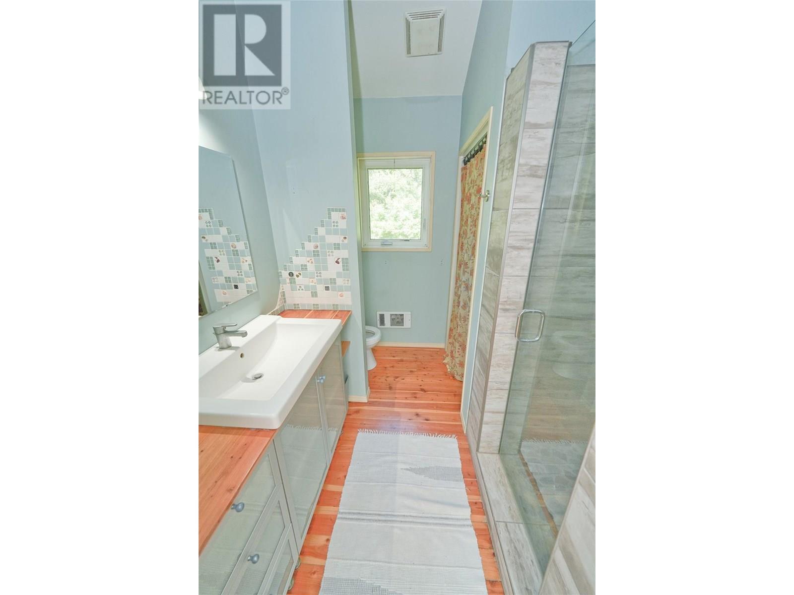 Photo 26 of 6702 Appledale Lower Road, Winlaw BC