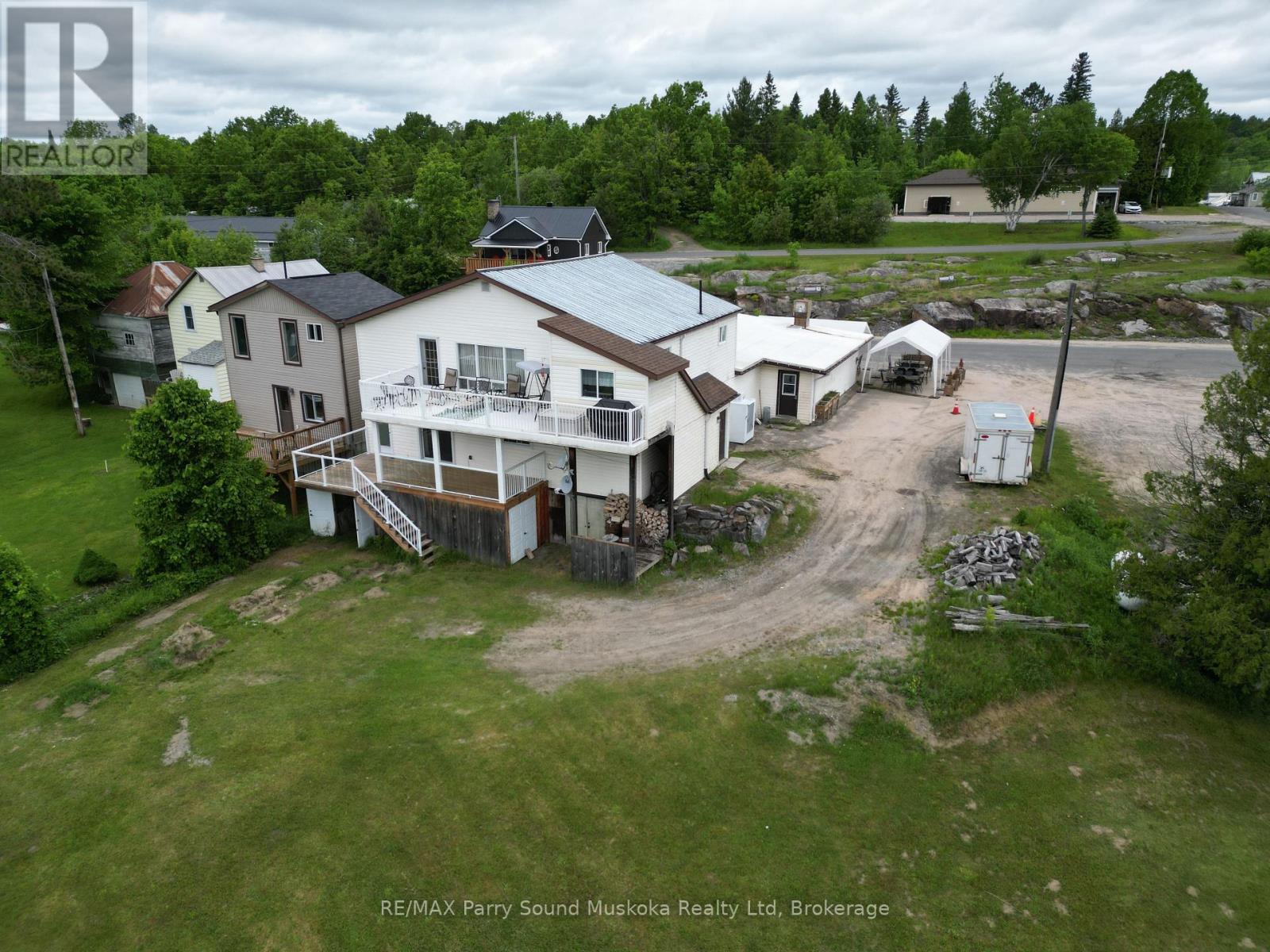 Photo 2 of 31 25 Wilson Lake Road, Parry Sound Remote Area ON