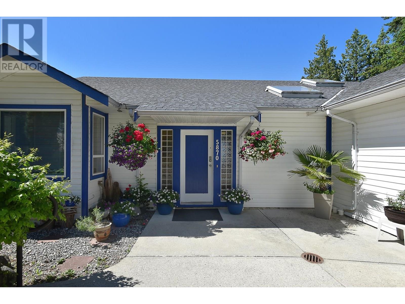 5870 SKOOKUMCHUK ROAD, Sechelt