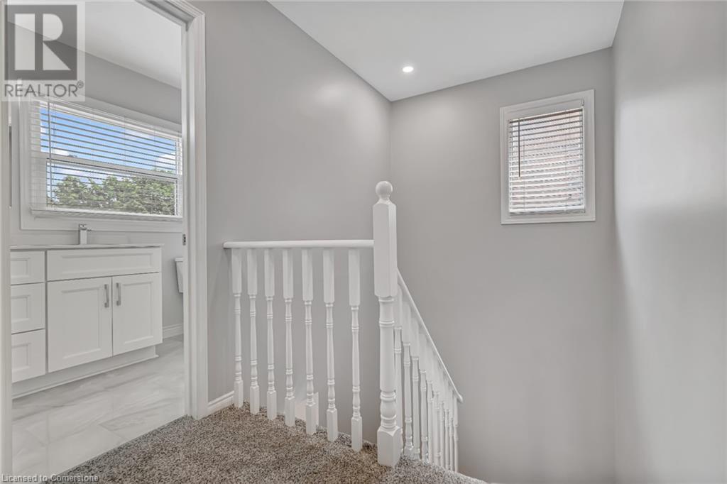 Photo 15 of 15 Smith Drive, Halton Hills ON