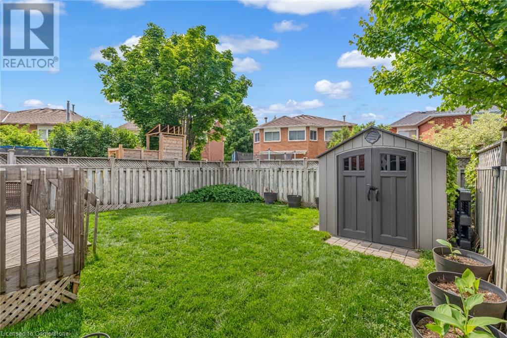 Photo 38 of 15 Smith Drive, Halton Hills ON