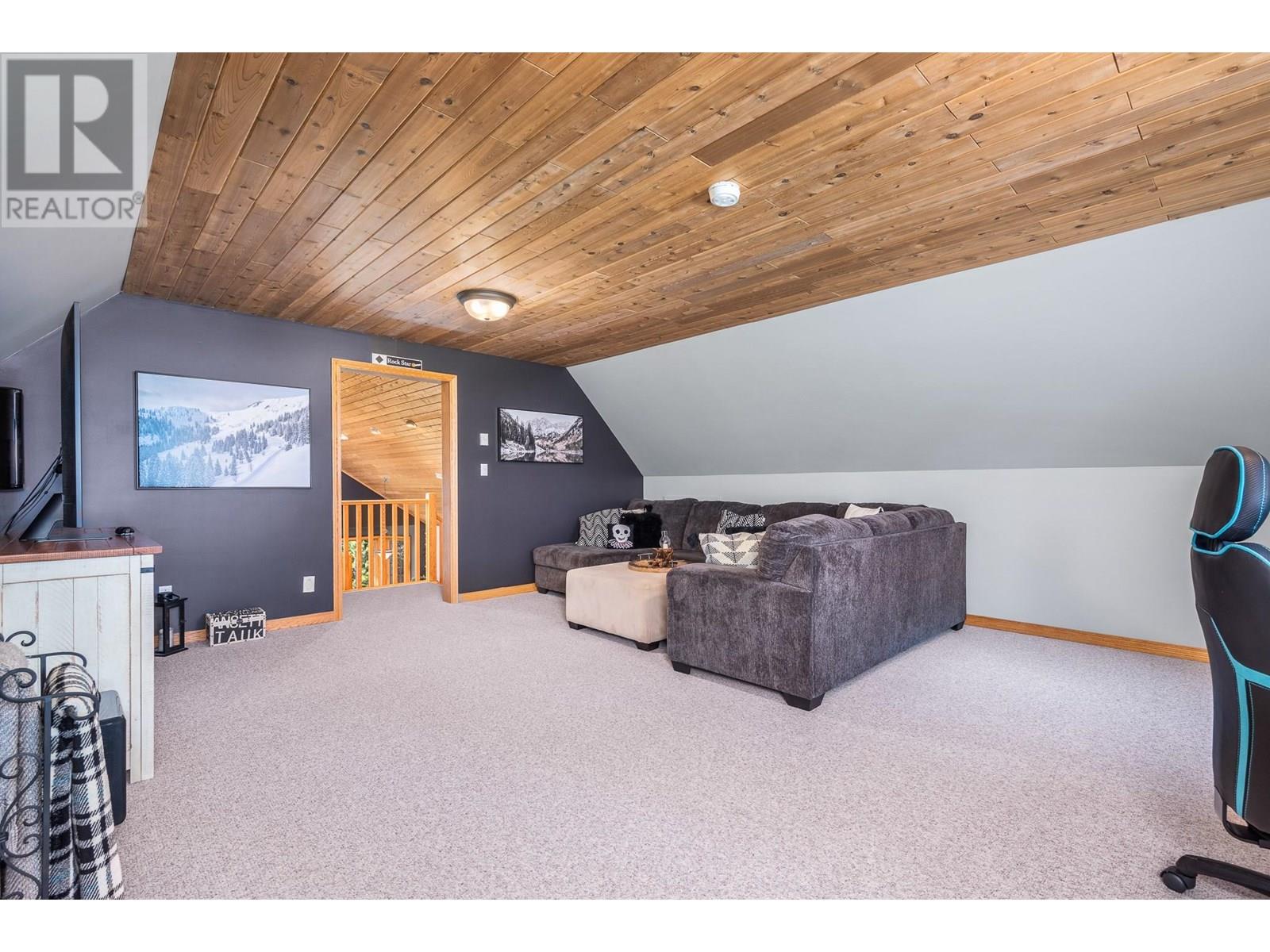 705 Monashee Road, Silver Star