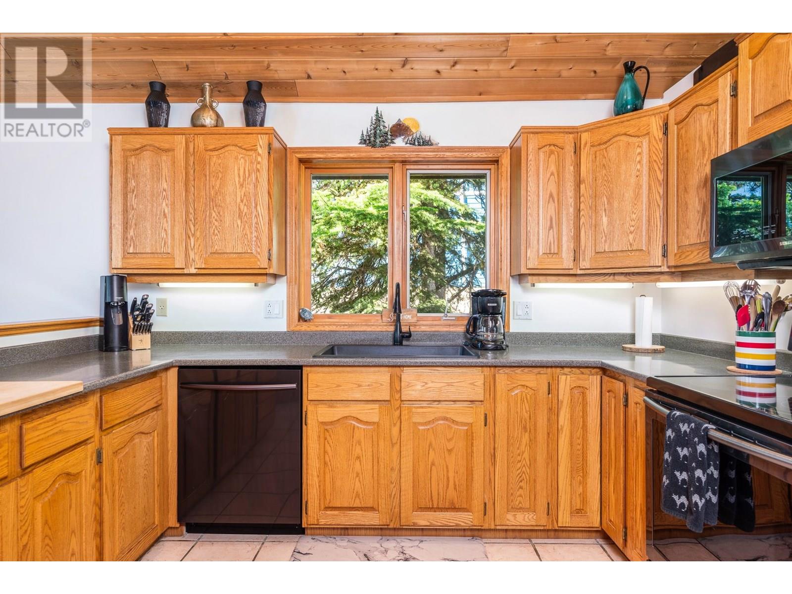 705 Monashee Road, Silver Star