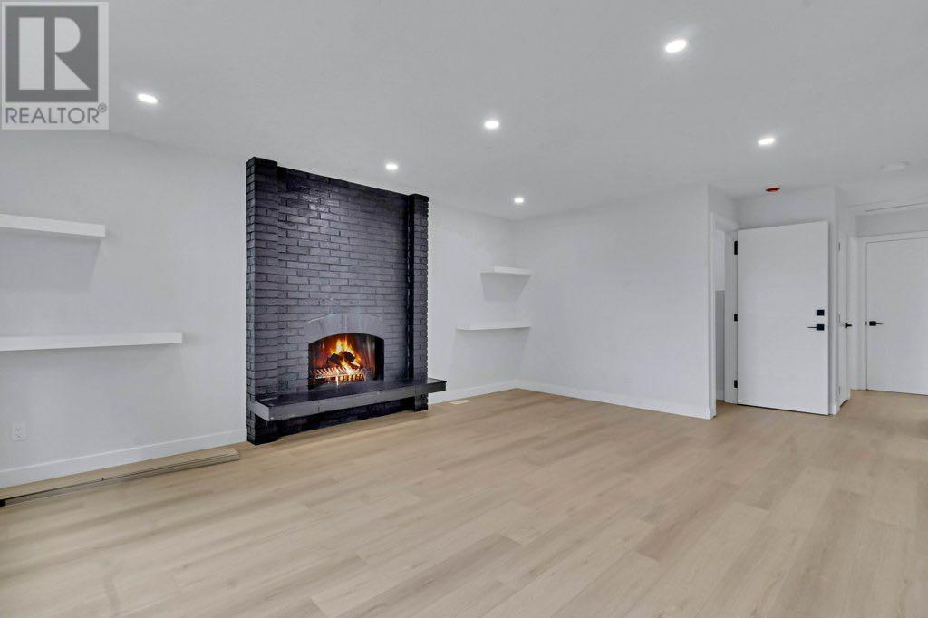 Single Family House Bi-level for Sale in  Penmeadows Close SE Penbrooke Meadows Calgary 