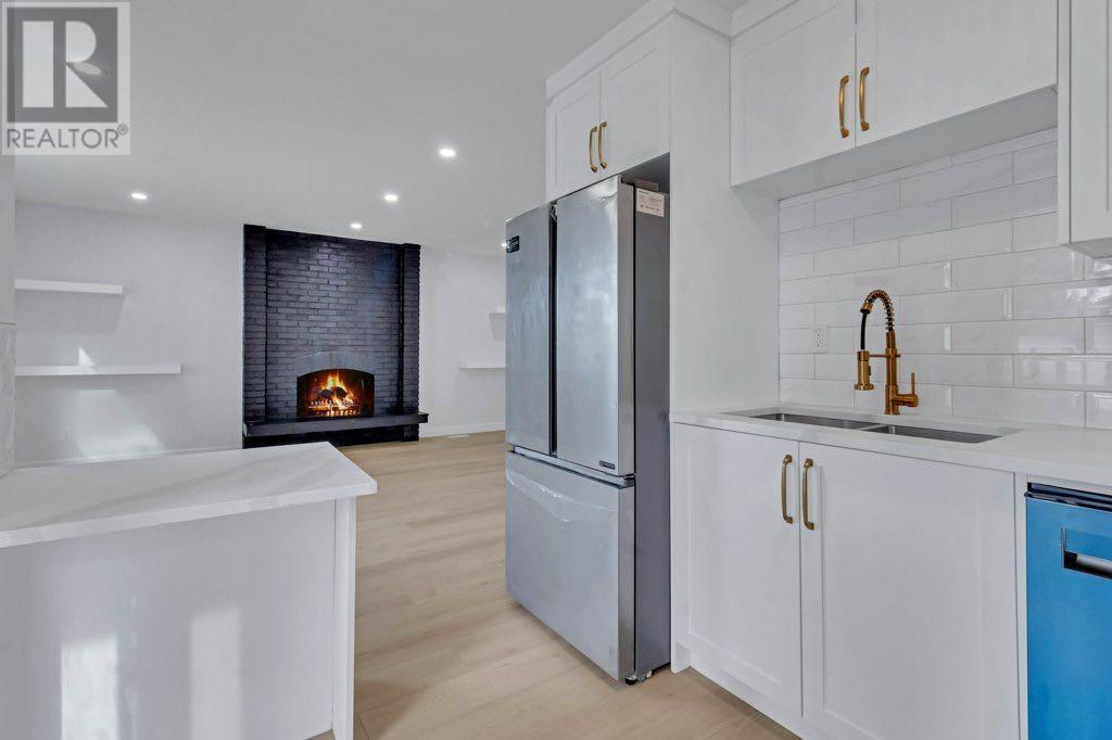 Single Family House Bi-level for Sale in  Penmeadows Close SE Penbrooke Meadows Calgary 