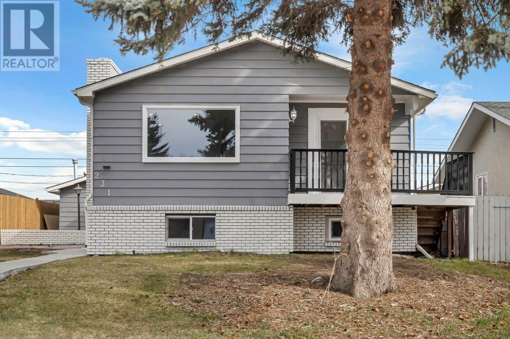 Single Family House Bi-level for Sale in  Penmeadows Close SE Penbrooke Meadows Calgary 