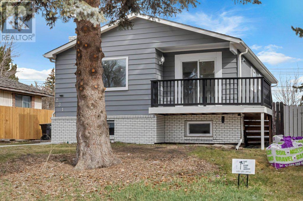 Single Family House Bi-level for Sale in  Penmeadows Close SE Penbrooke Meadows Calgary 