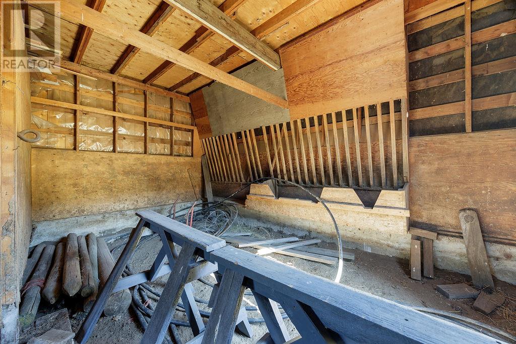 3796 East Vernon Road, Vernon