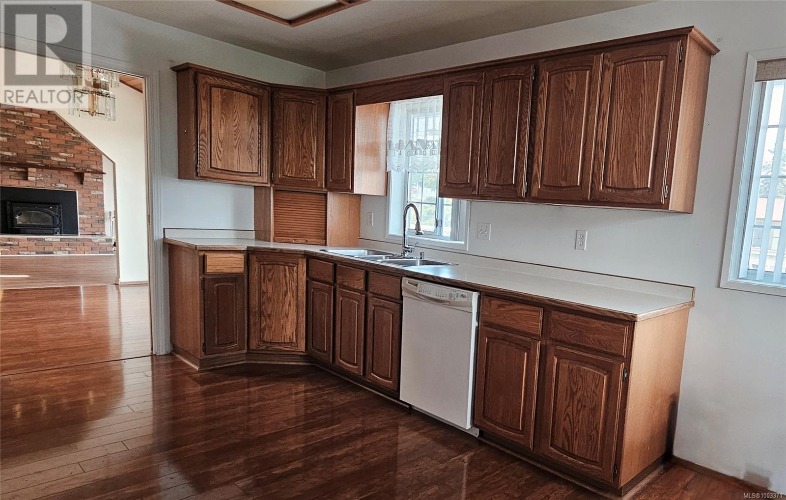 450 Cormorant Rd, Campbell River