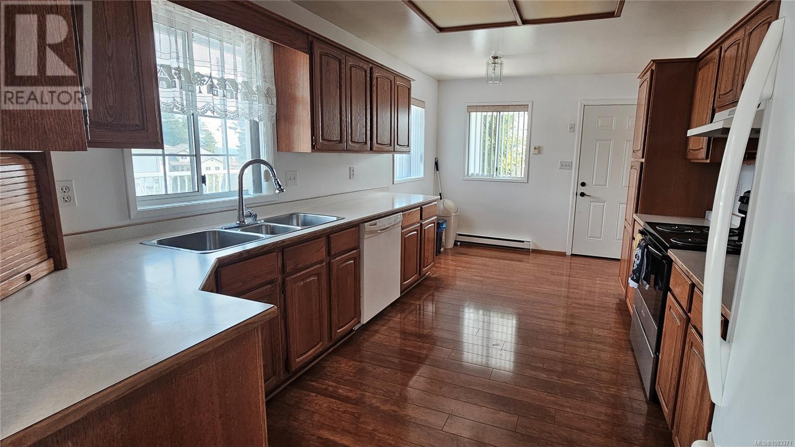 450 Cormorant Rd, Campbell River