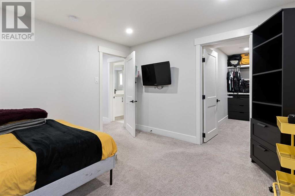 Single Family House Bungalow for Sale in  Northmount Drive NW Brentwood Calgary 