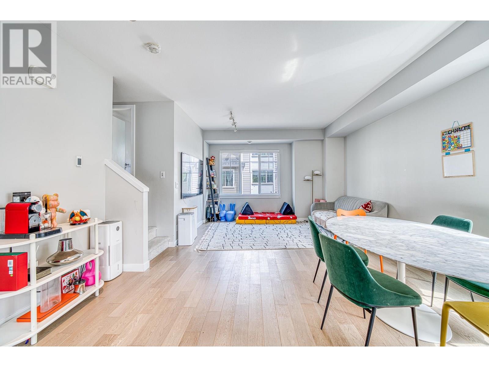 Photo 9 of 21 7180 Lechow Street, Richmond BC